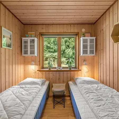 Engeline - 300m To The Fjord By Interhome *