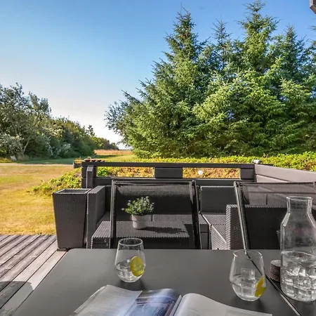 Engeline - 300m To The Fjord By Interhome *