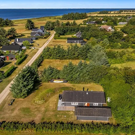 Engeline - 300m To The Fjord By Interhome *